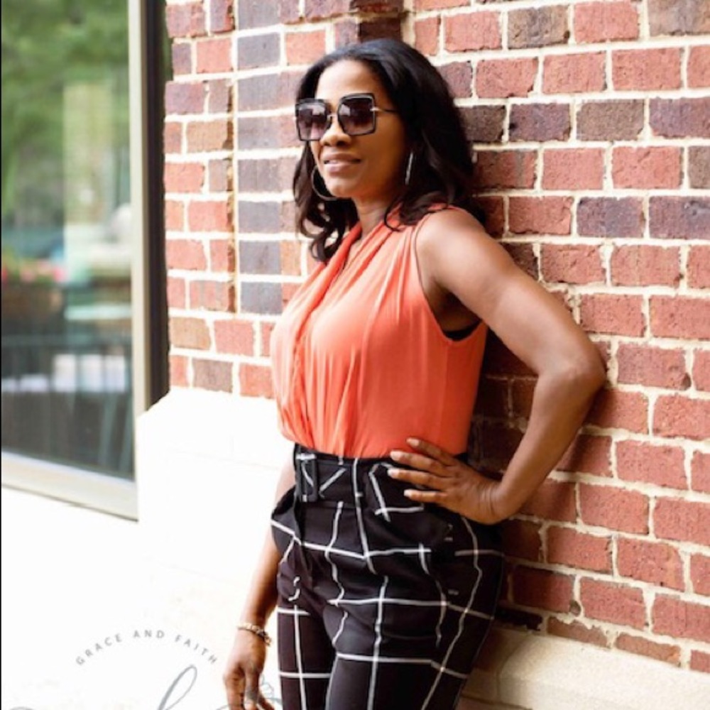 Meet your Posher, Elicia